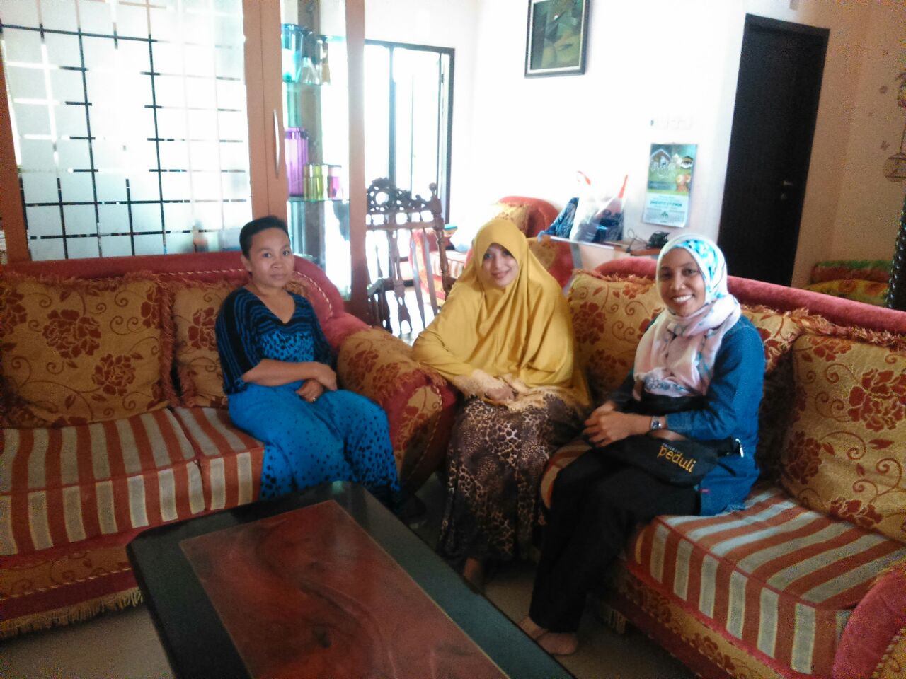 img-content