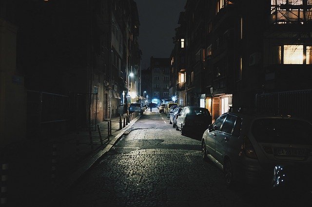 img-content