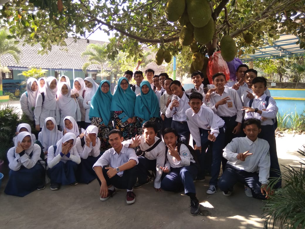 img-content