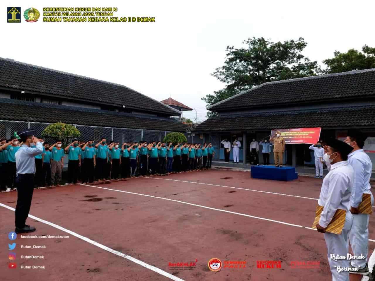 img-content