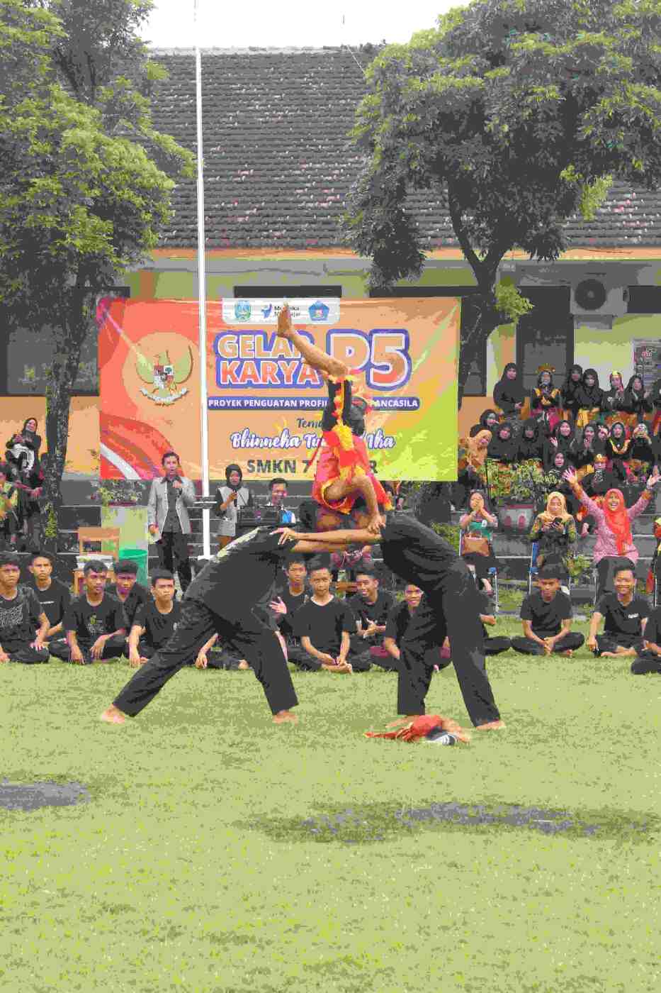 img-content