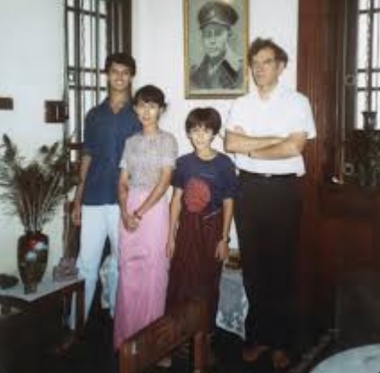 img-content