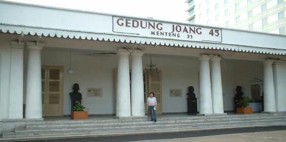 img-content