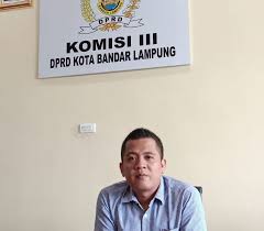img-content