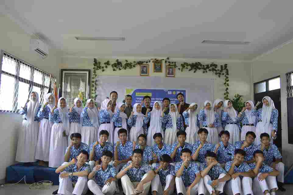 img-content