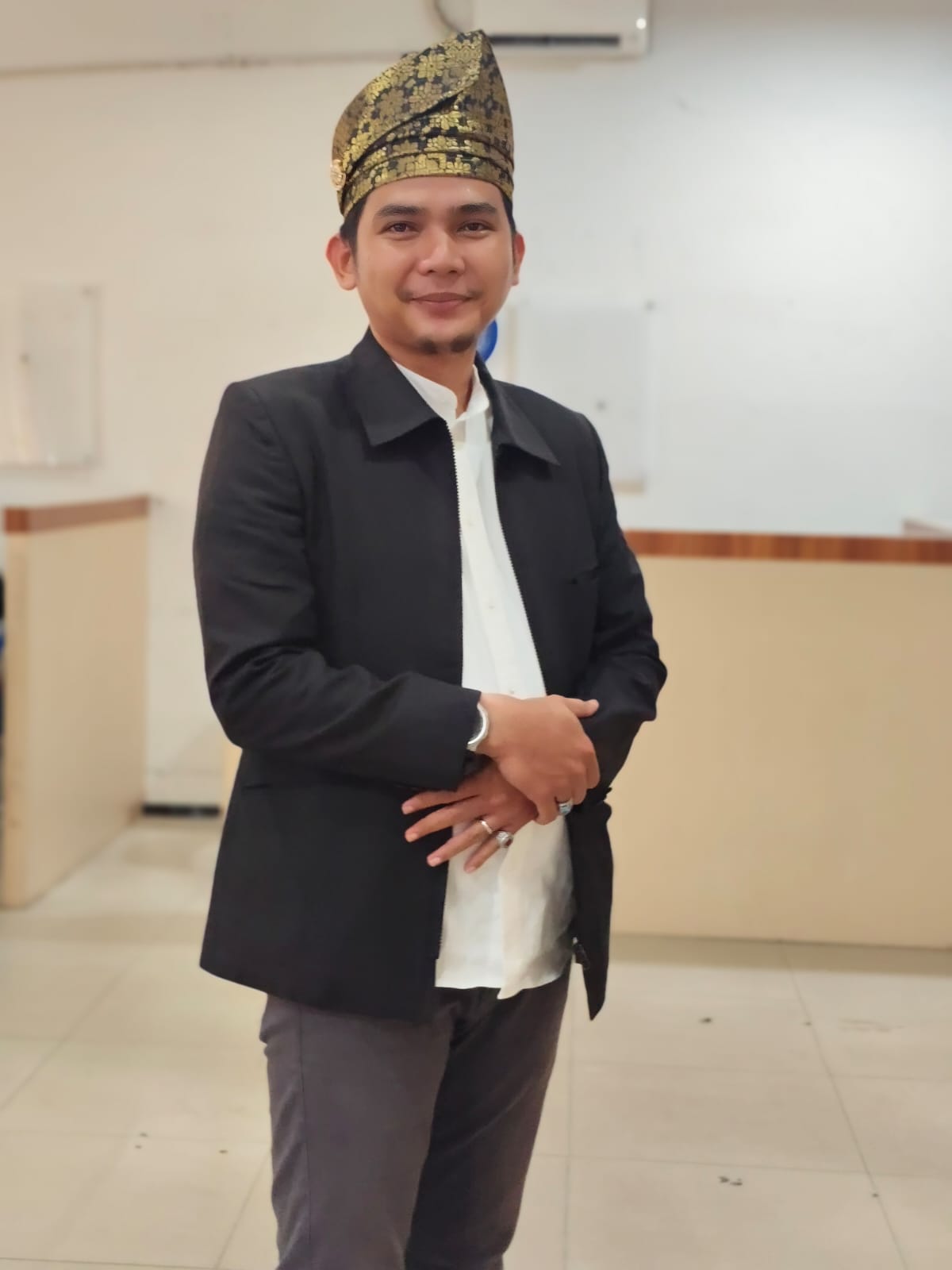 img-content